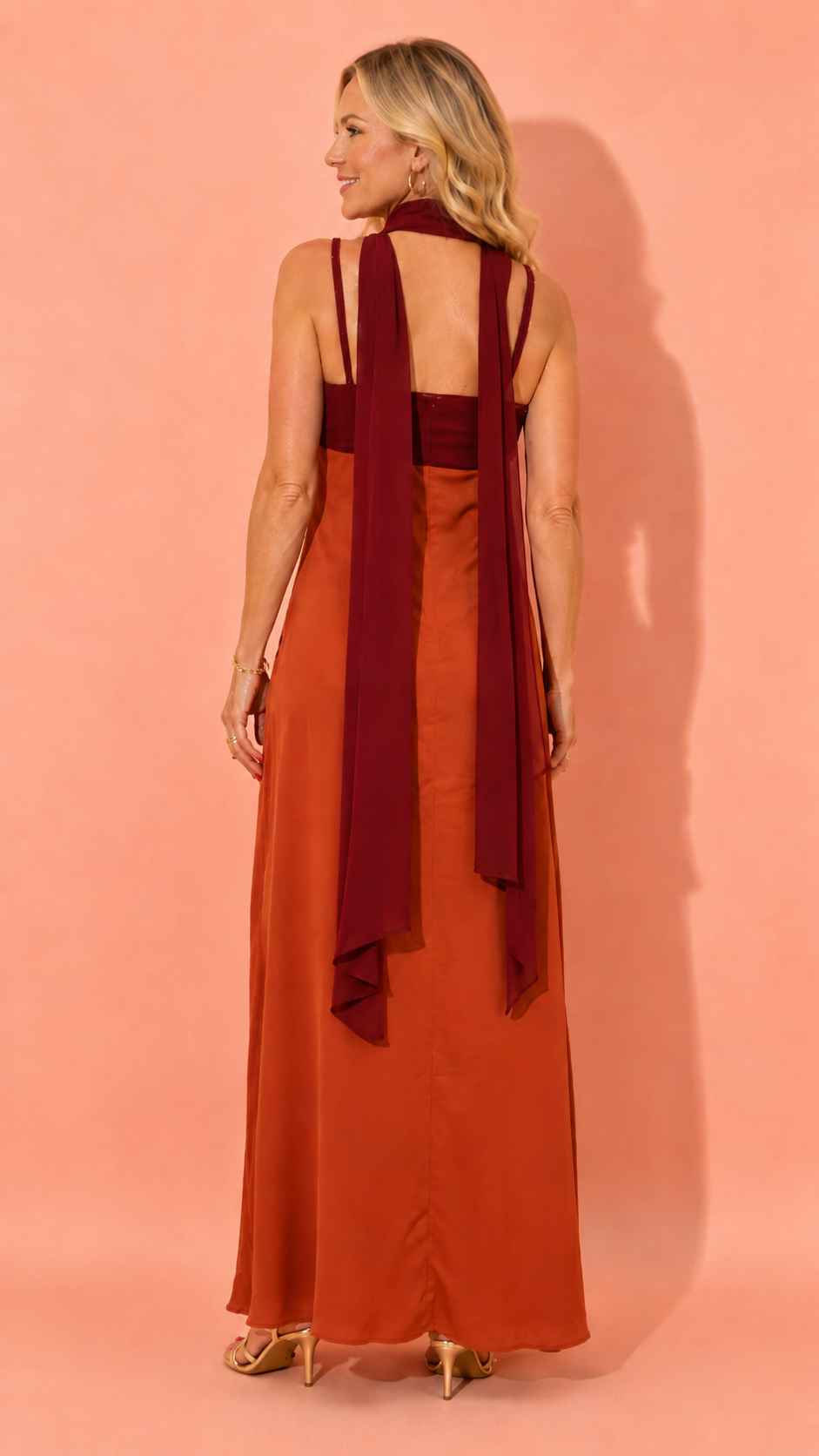 Casa Montiel / Vestido Coral Elegancia