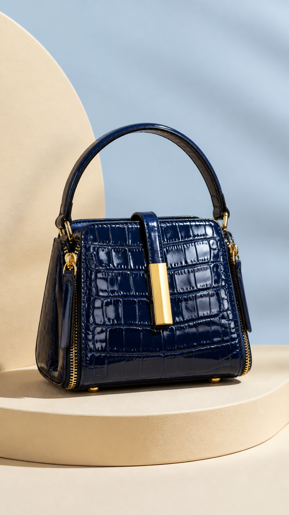 Casa Montiel / Bolso Adas