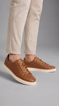 Casa Montiel / Zapatillas Alex Urban
