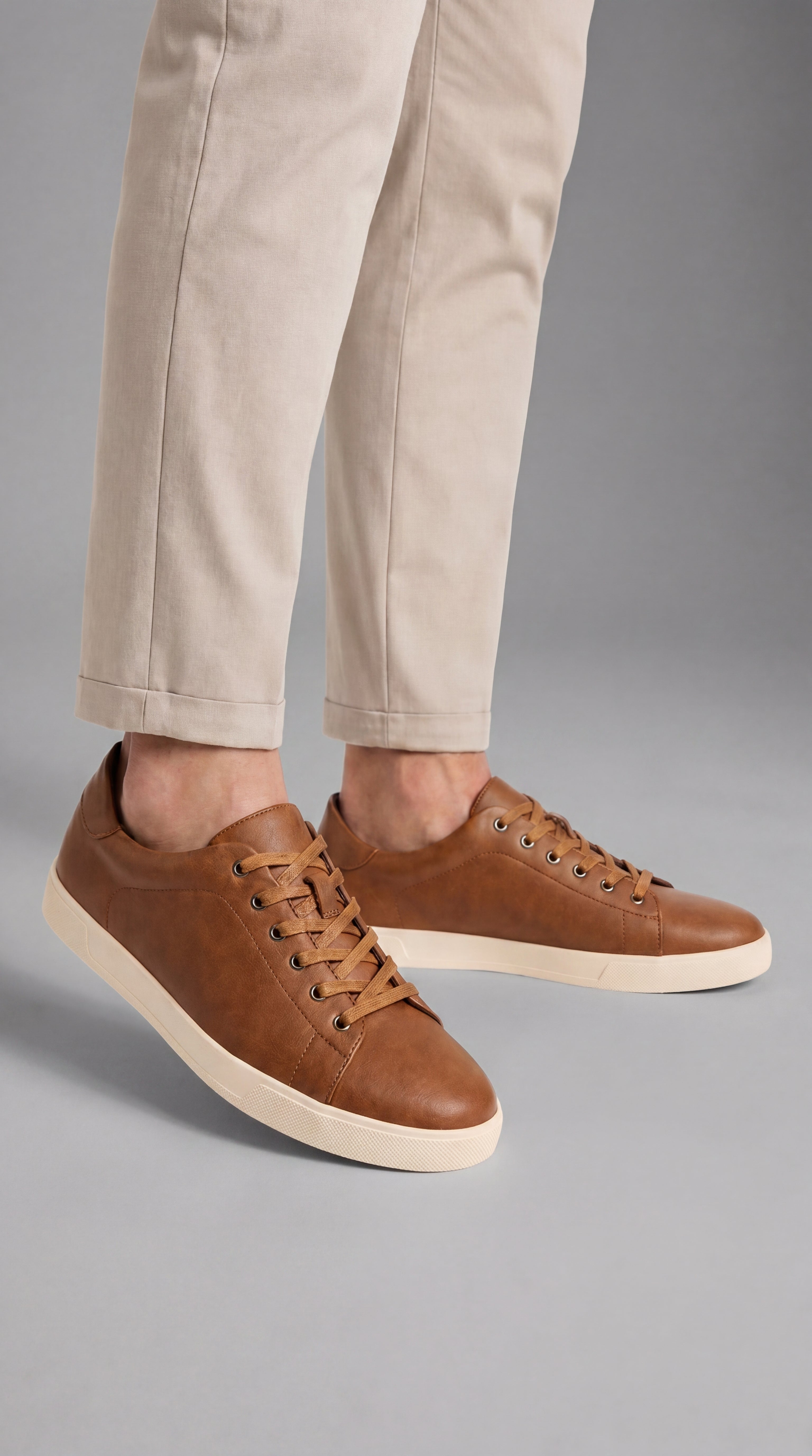 Casa Montiel / Zapatillas Alex Urban