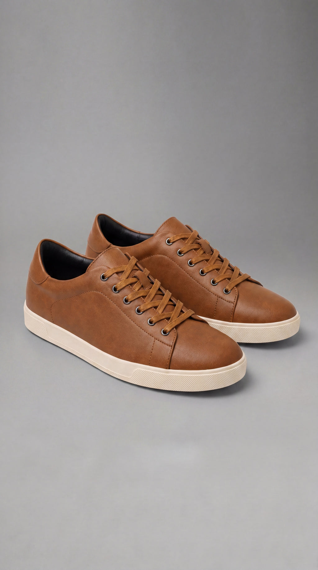 Casa Montiel / Zapatillas Alex Urban
