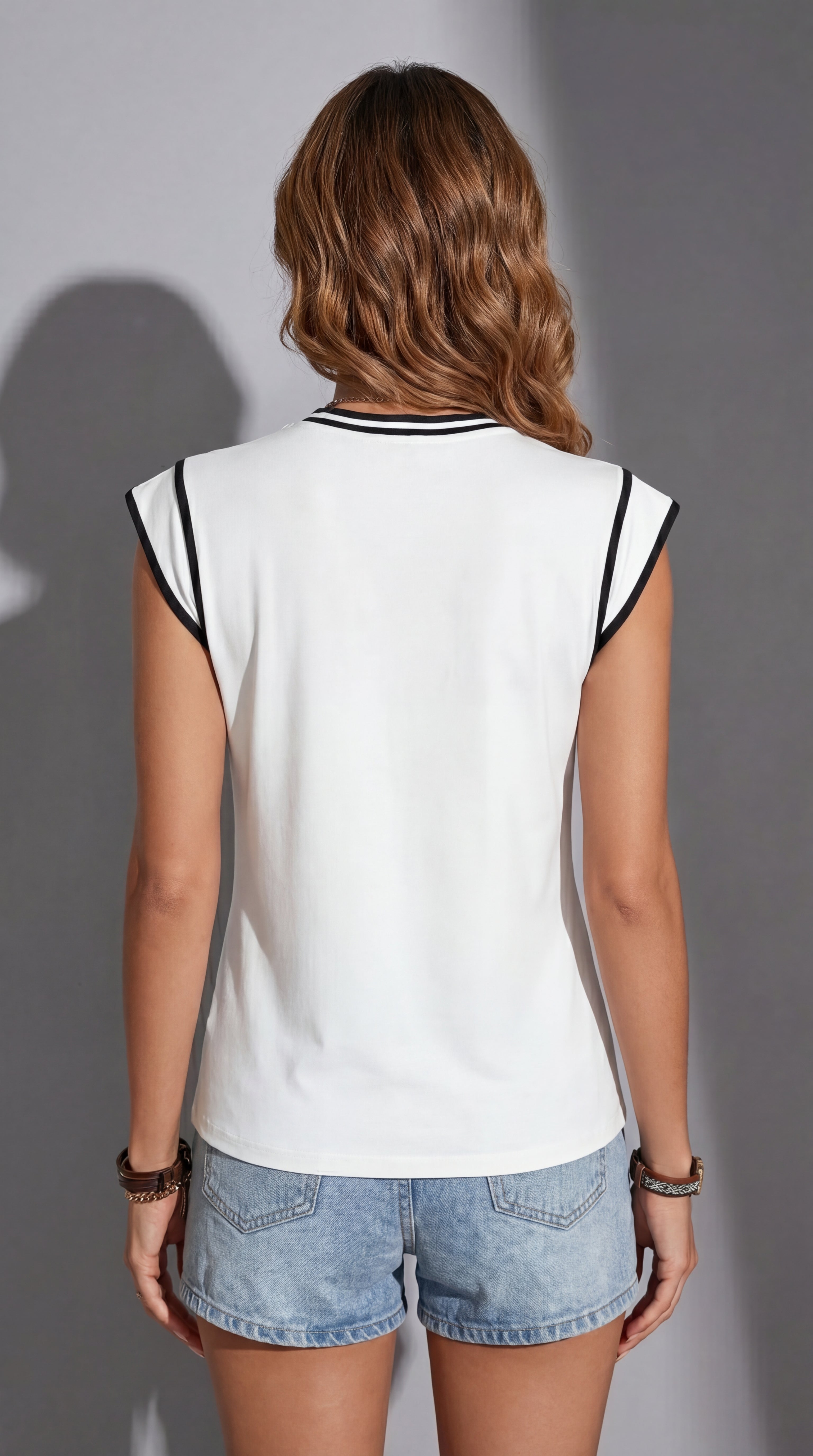 Casa Montiel / Camiseta Ébano White